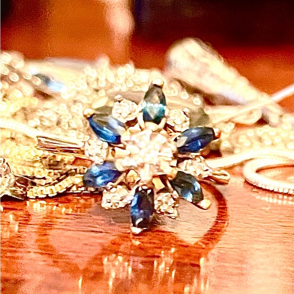 Sapphire/Diamond ring. 14k Beautiful Ceylon Sapphire. Gorgeous ring. size 7 - Picture 3 of 11